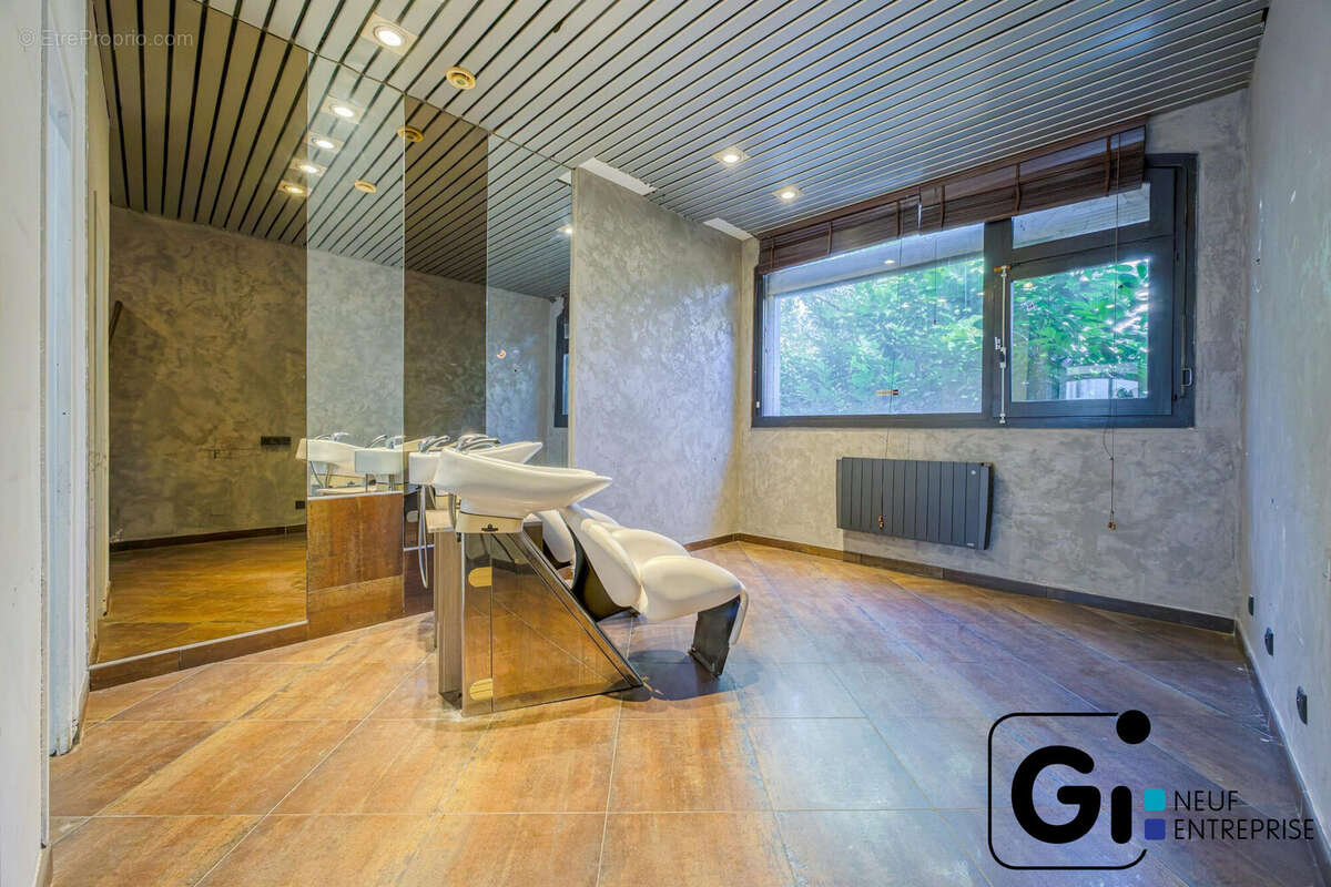 Commerce 45 m² à Chambery  - photo 3