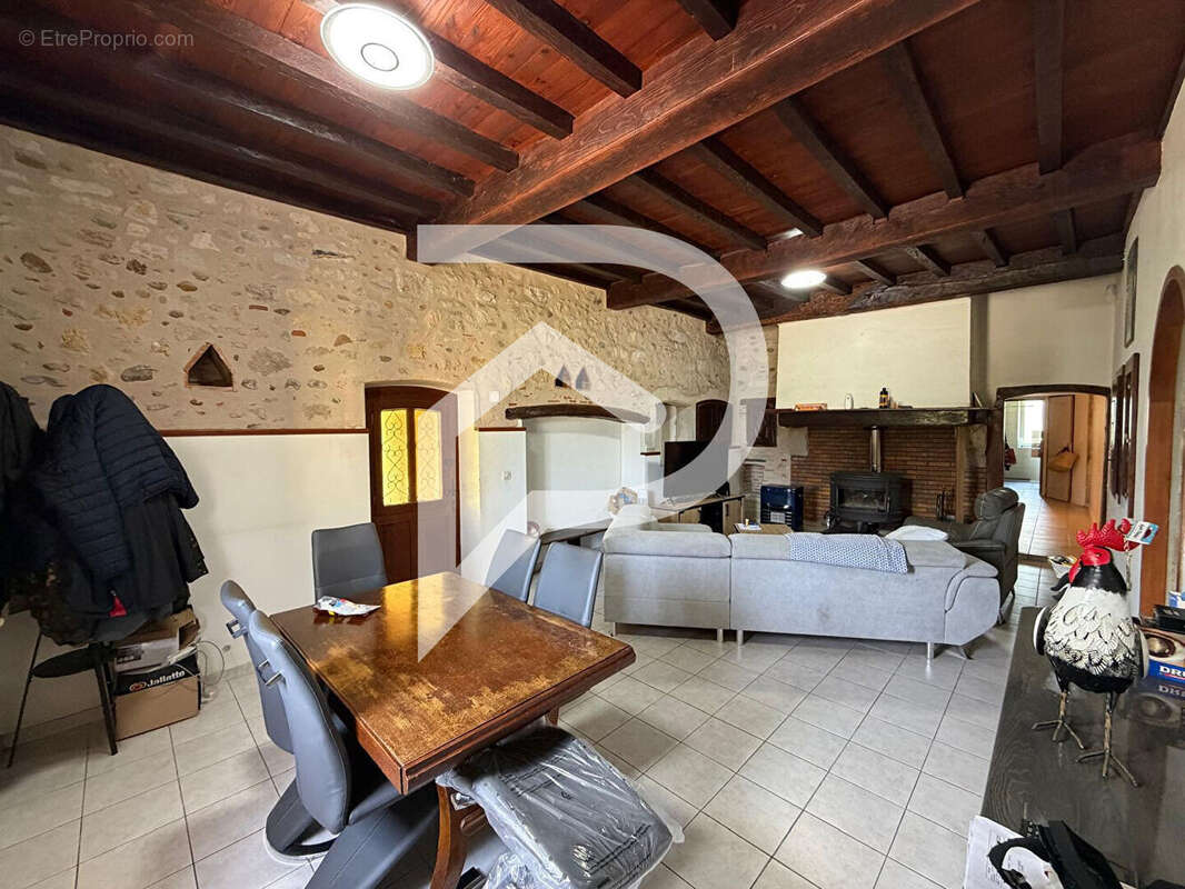 Maison à ORIST