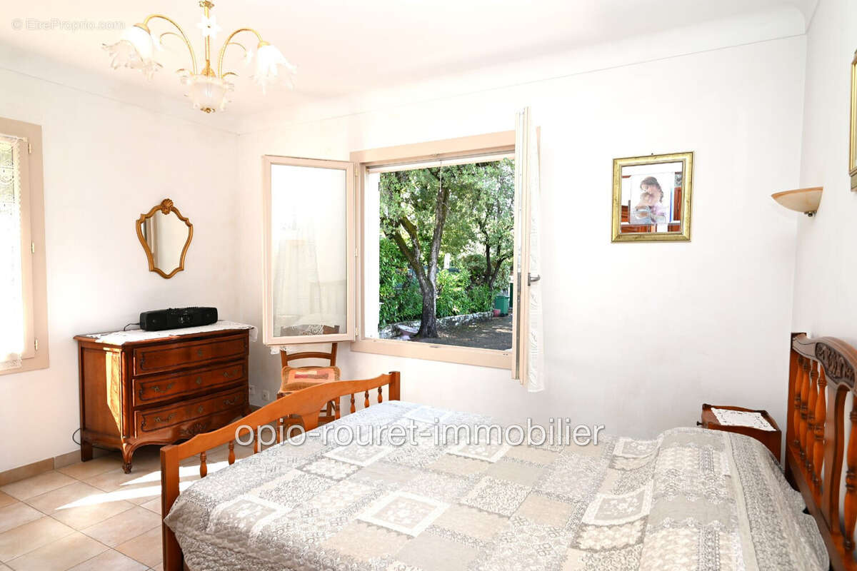 Maison 88 m² à Roquefort-Les-Pins  - photo 9