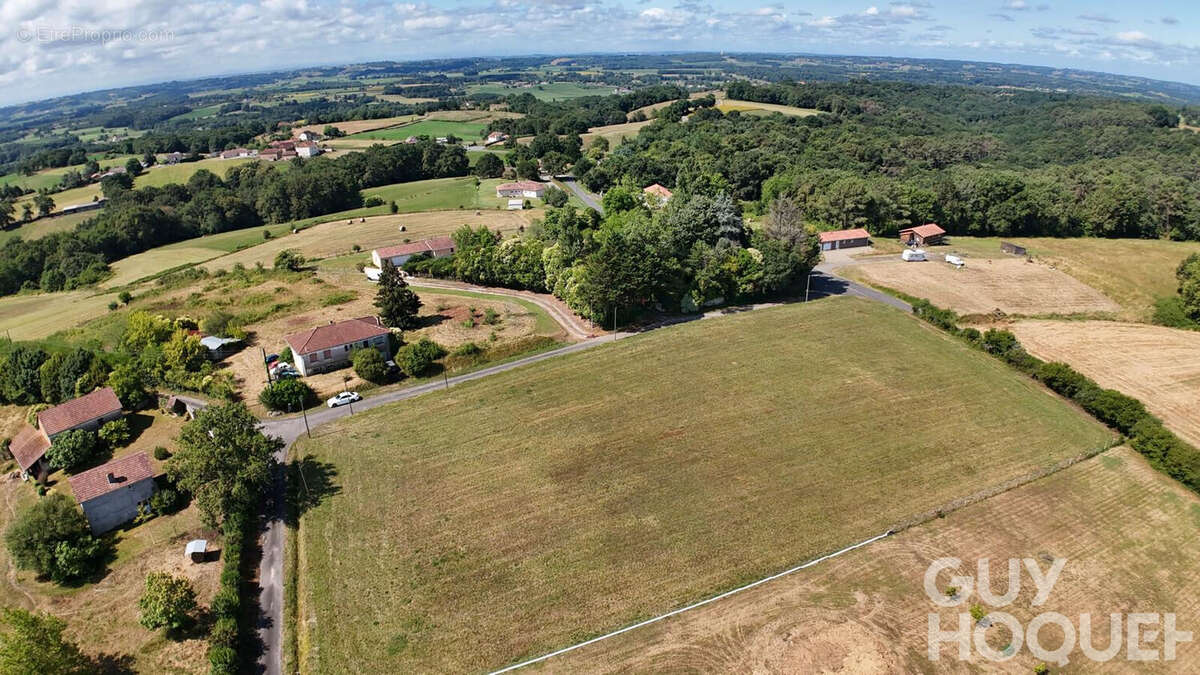 Terrain à BASSERCLES