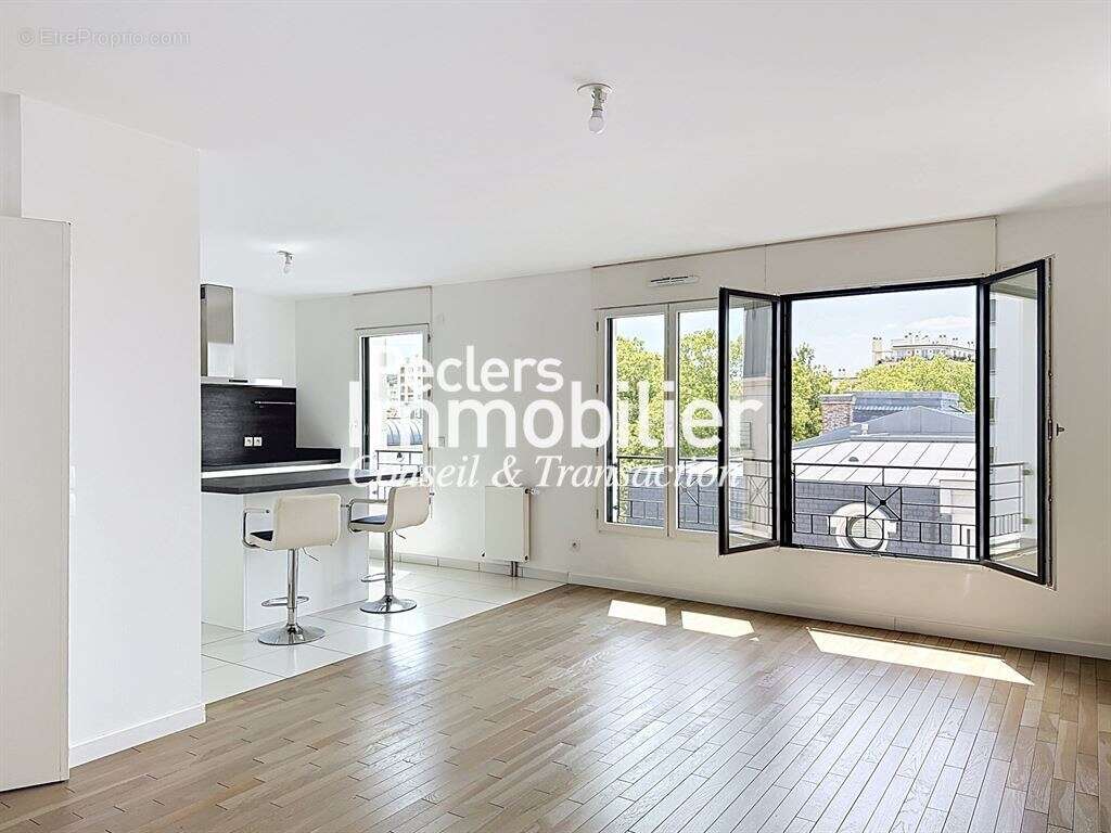 Rueil-Malmaison – Centre Ville - Parc de l'amitié - Bel appartement 3 pièces dernier étage de 74,93 - photo 2