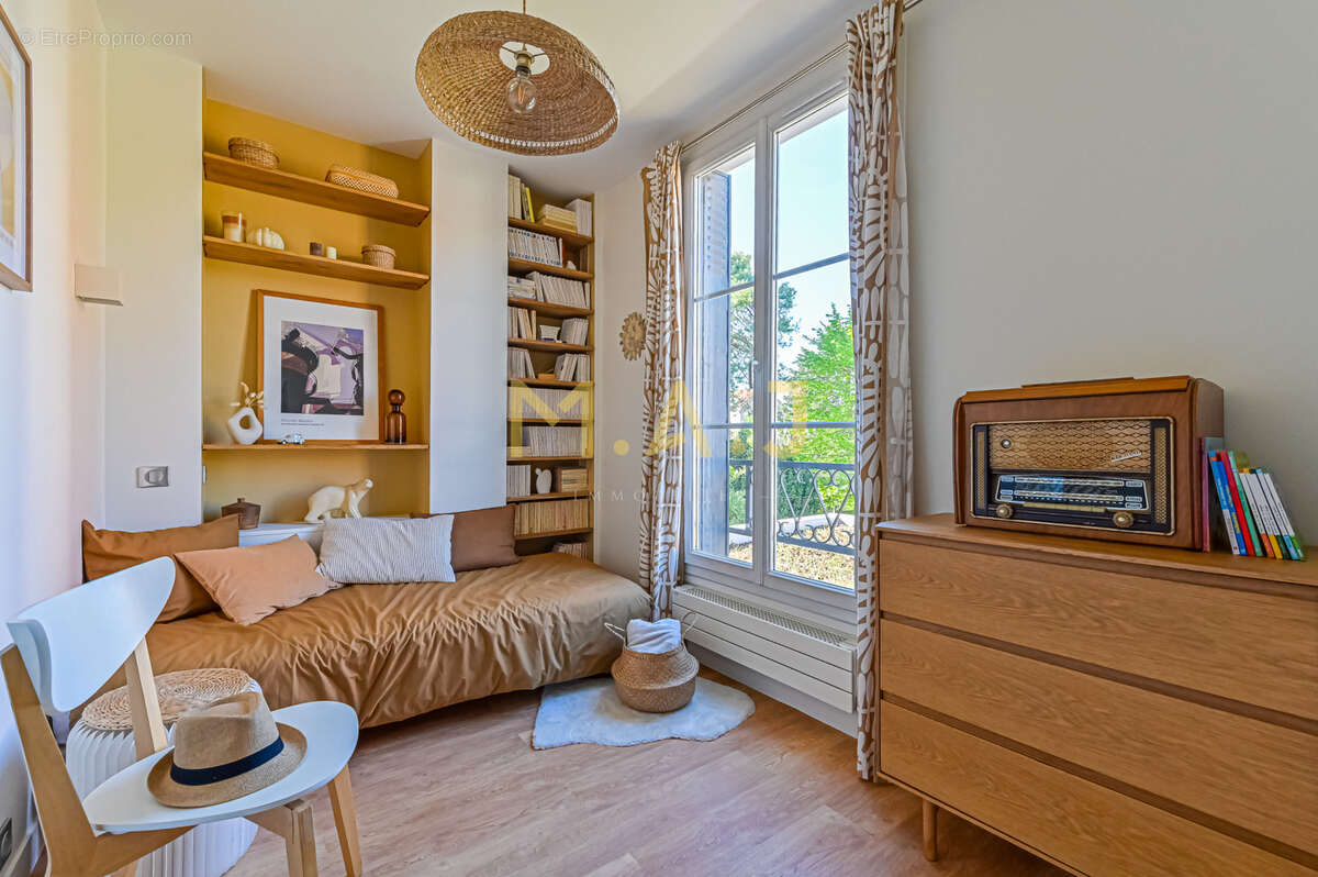 Maison à LE PERREUX-SUR-MARNE