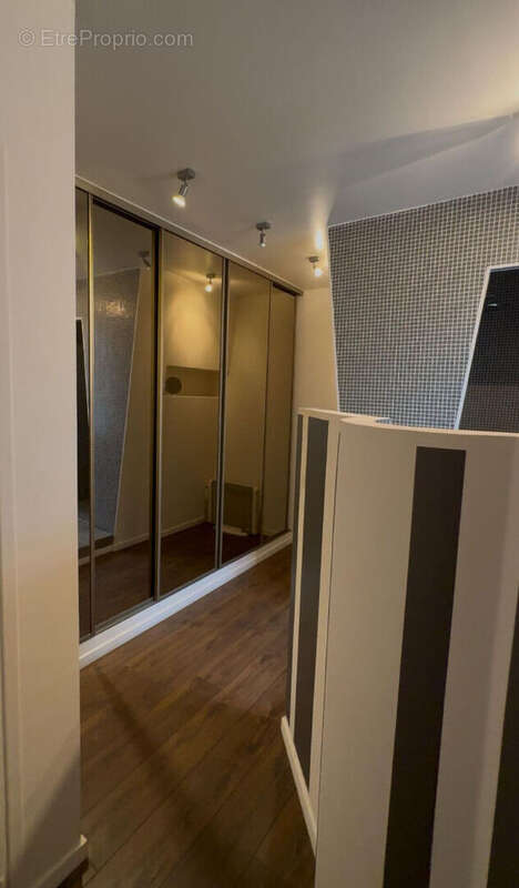 Appartement à MARSEILLE-1E