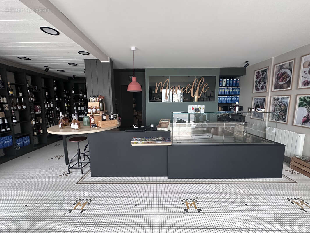 Commerce à L&#039;ILE-D&#039;OLONNE