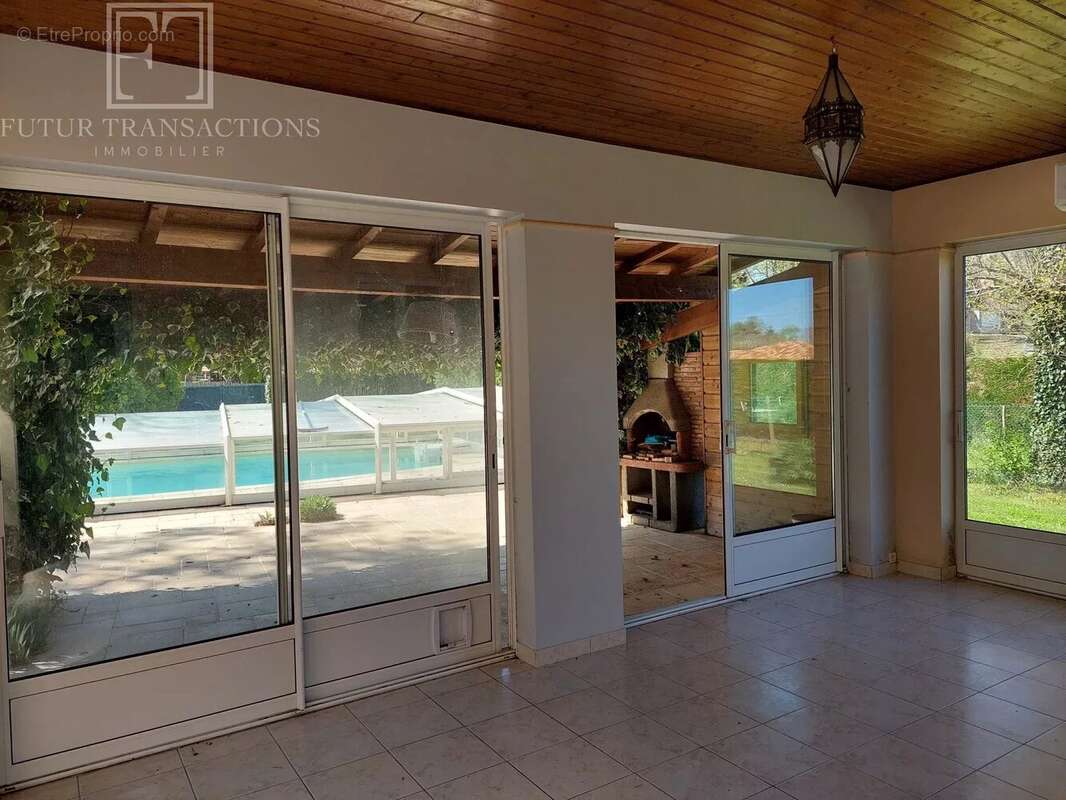 Maison à SAINT-ESTEPHE