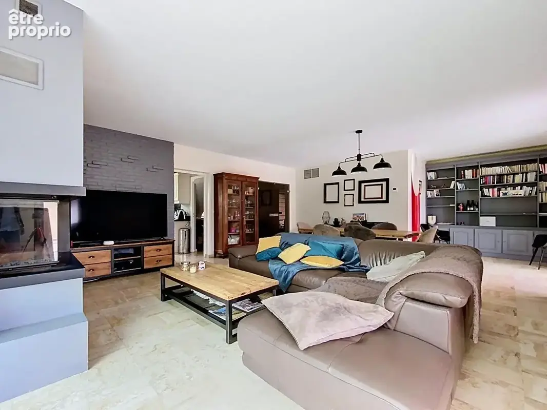 Villa individuelle avec piscine, 4 chambres, jardin et garages - photo 16