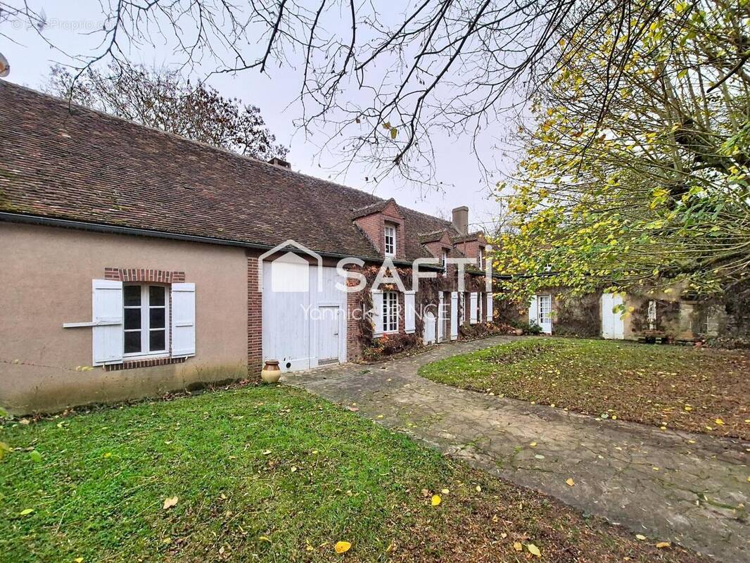 Photo 1 - Maison à VILLENEUVE-L'ARCHEVEQUE