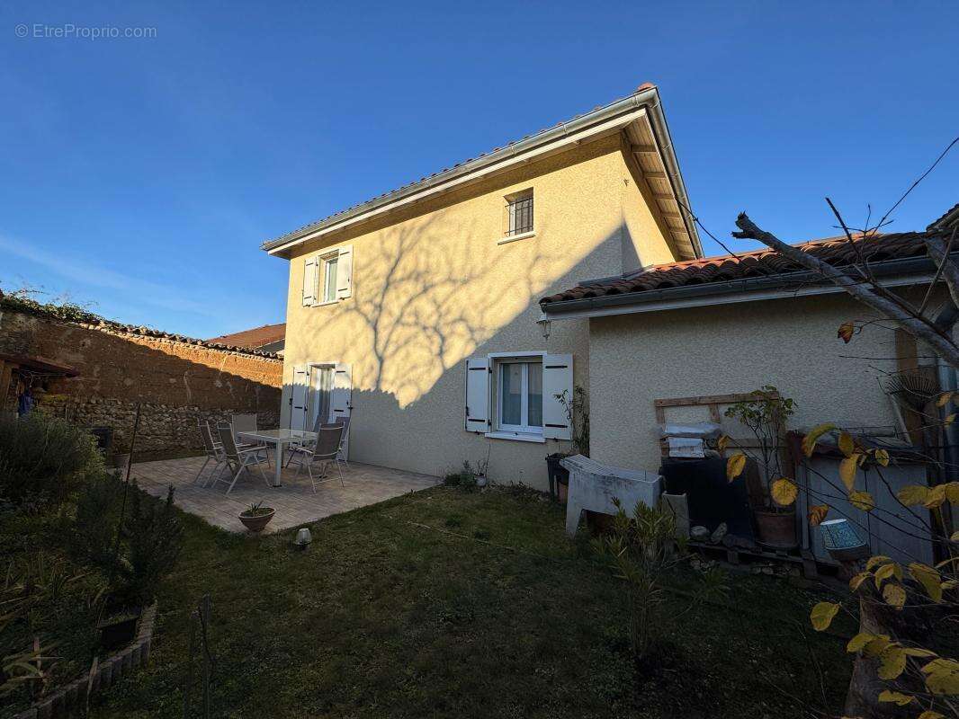 Maison à COLOMBIER-SAUGNIEU