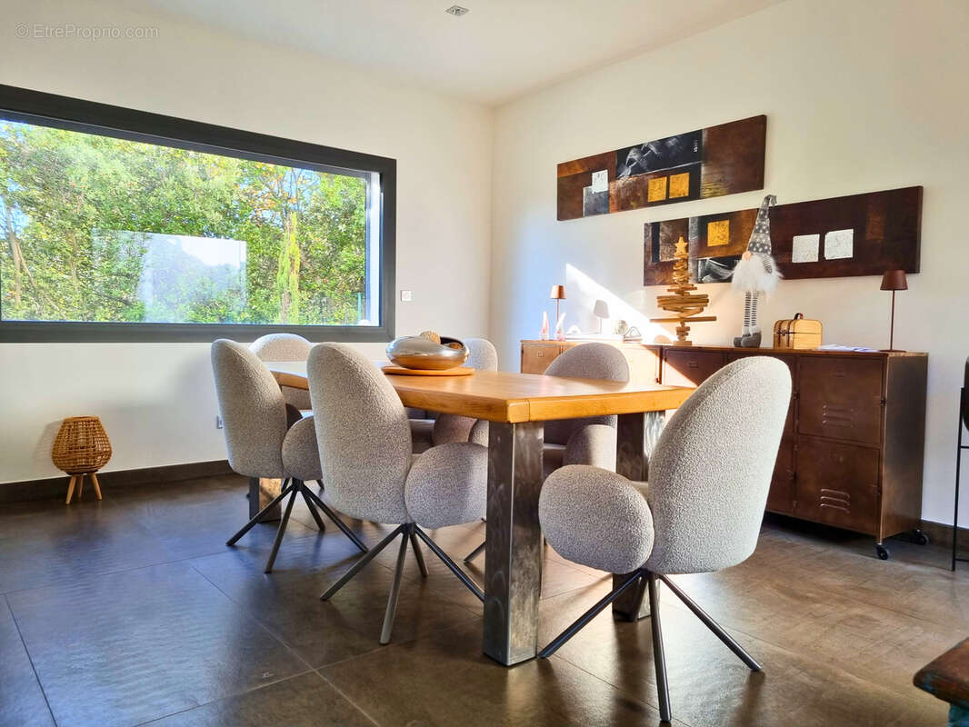 Maison à FORCALQUIER