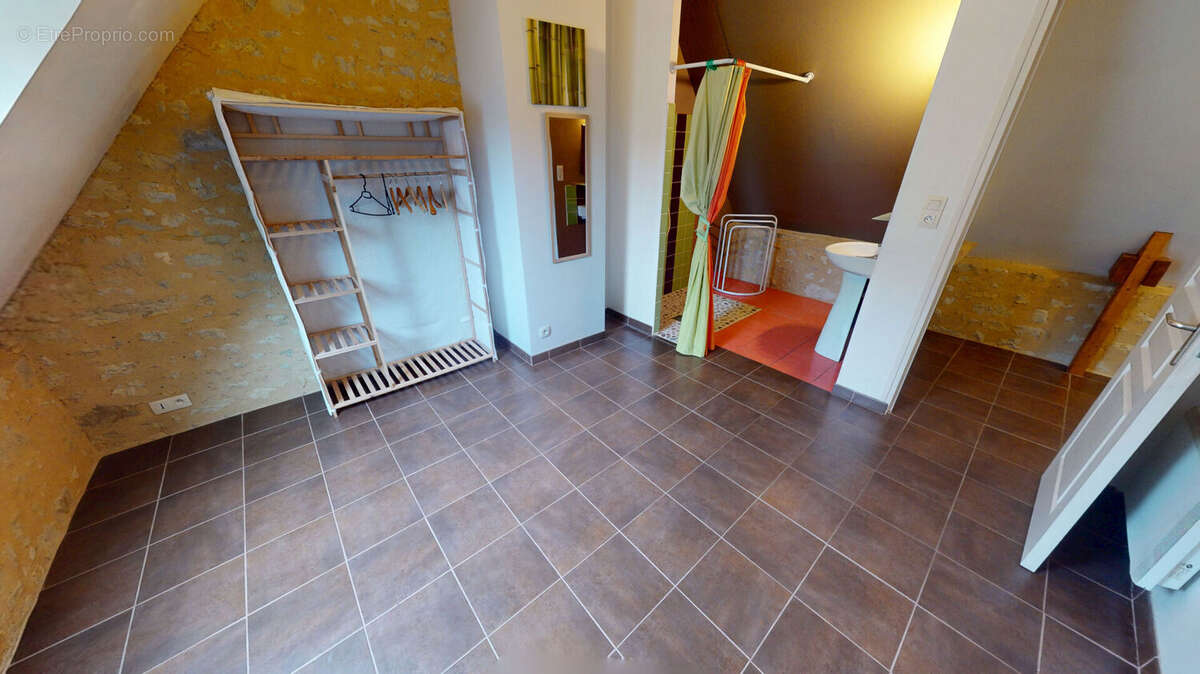 Maison à JUAYE-MONDAYE