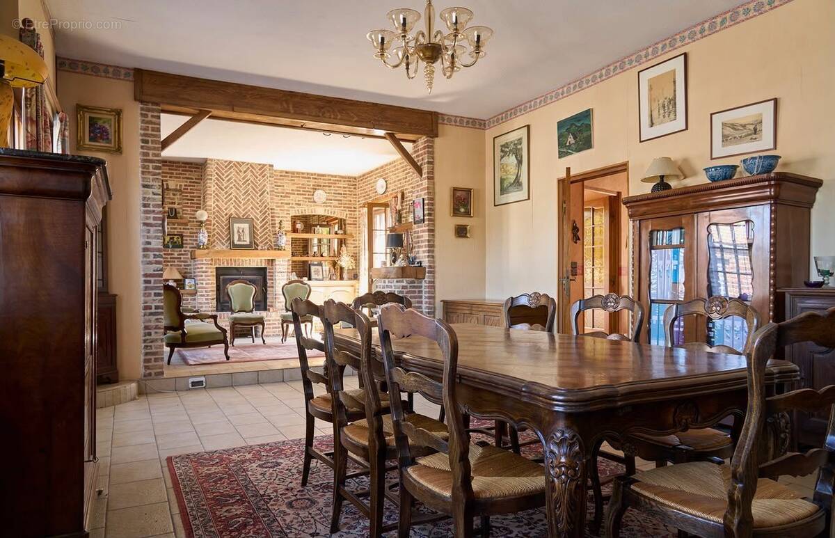 Maison à GONDECOURT
