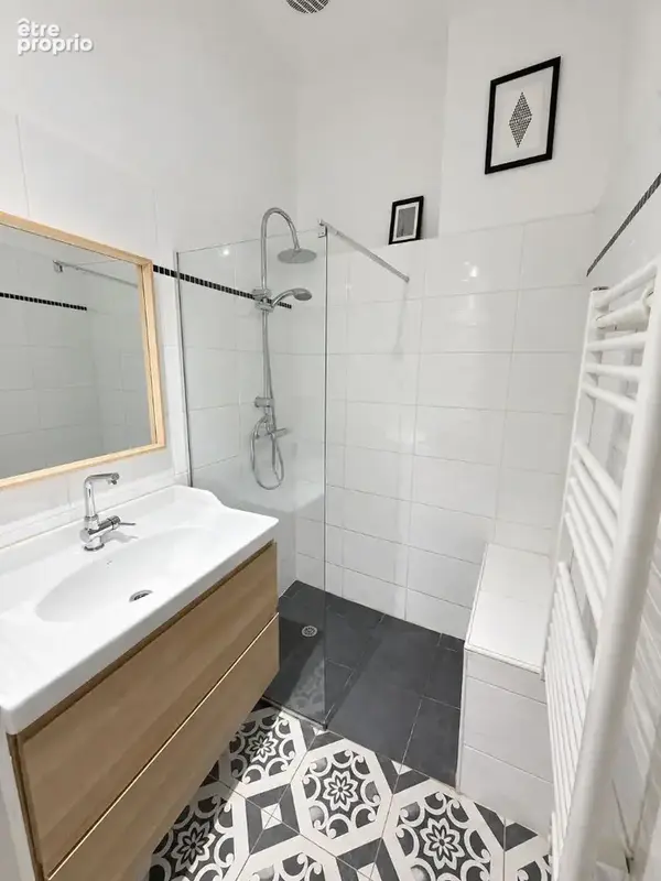 eau T2 lumineux de 60 m² au coeur du Panier ? Alliant charme et authenticité - photo 6