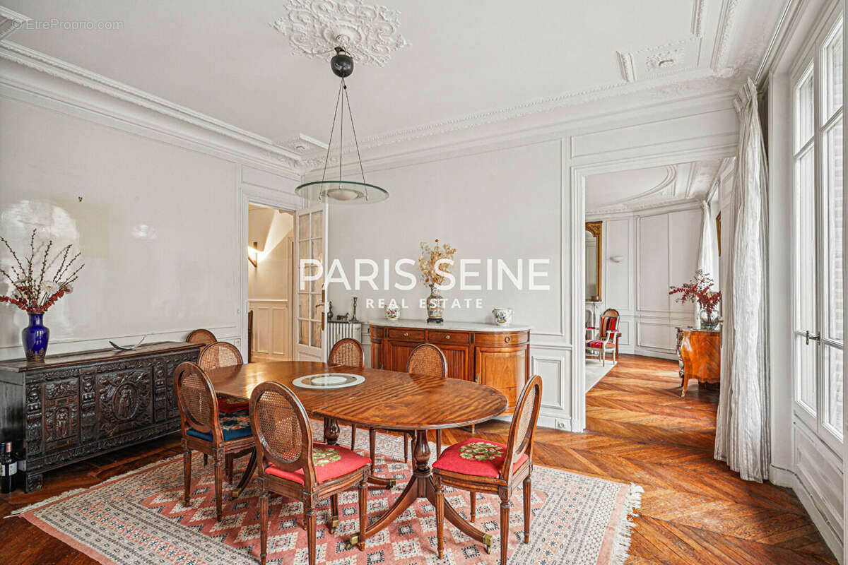 Appartement à PARIS-6E