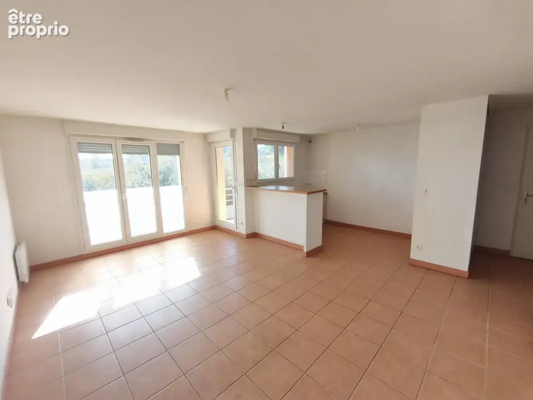 Appartement T3 de 65 m2 avec balcon dans une résidence récente - photo 2