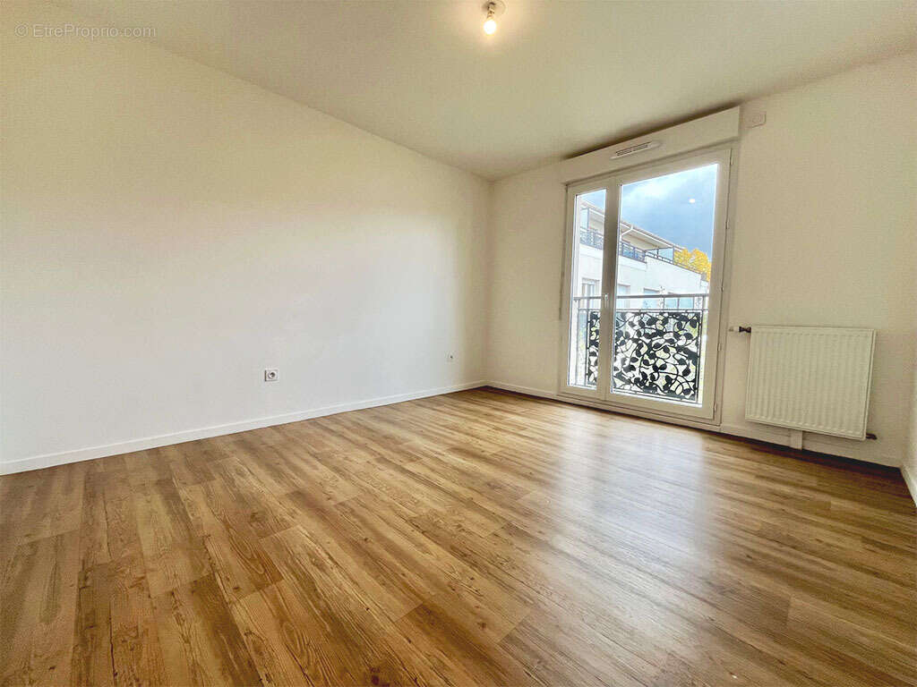 Appartement à JOUY-LE-MOUTIER
