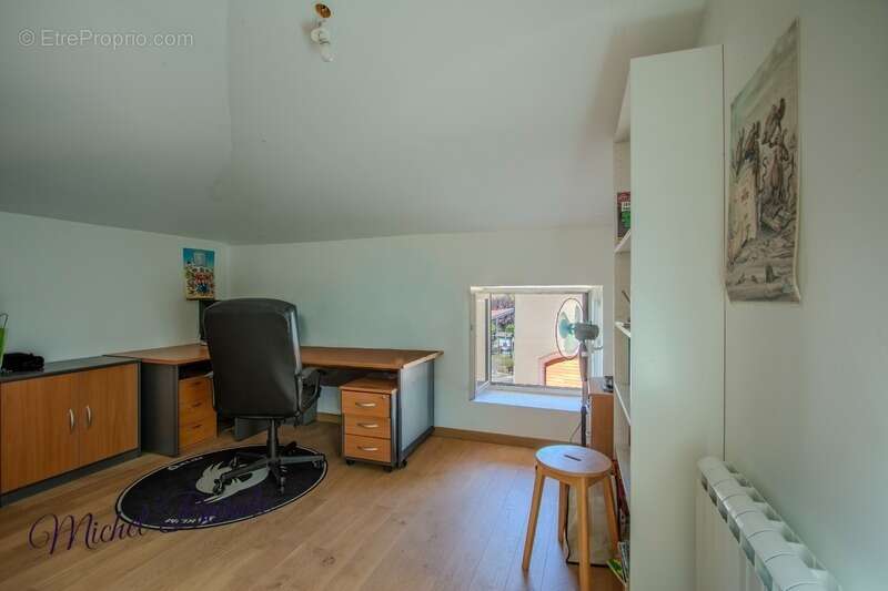 Ferme rénovée 205 m² – 6 chambres – terrain 16 000 m² – géothermie – vue – Montromant (69) - photo 28