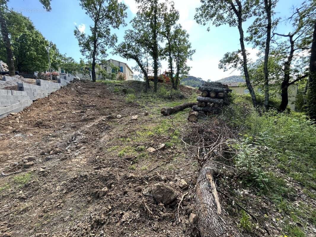 Terrain à SAINT-JEAN-DU-GARD