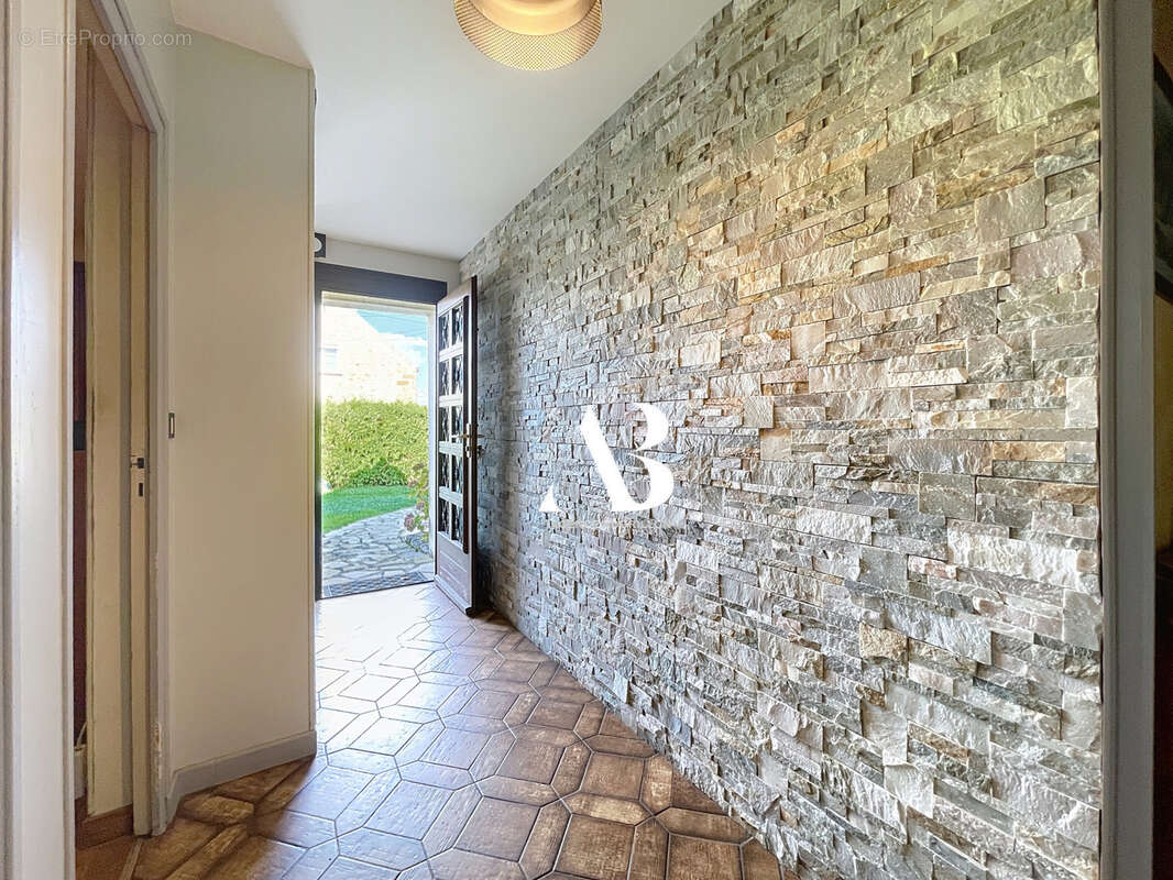 Maison traditionnelle 7 pièces 143 m2 - photo 9