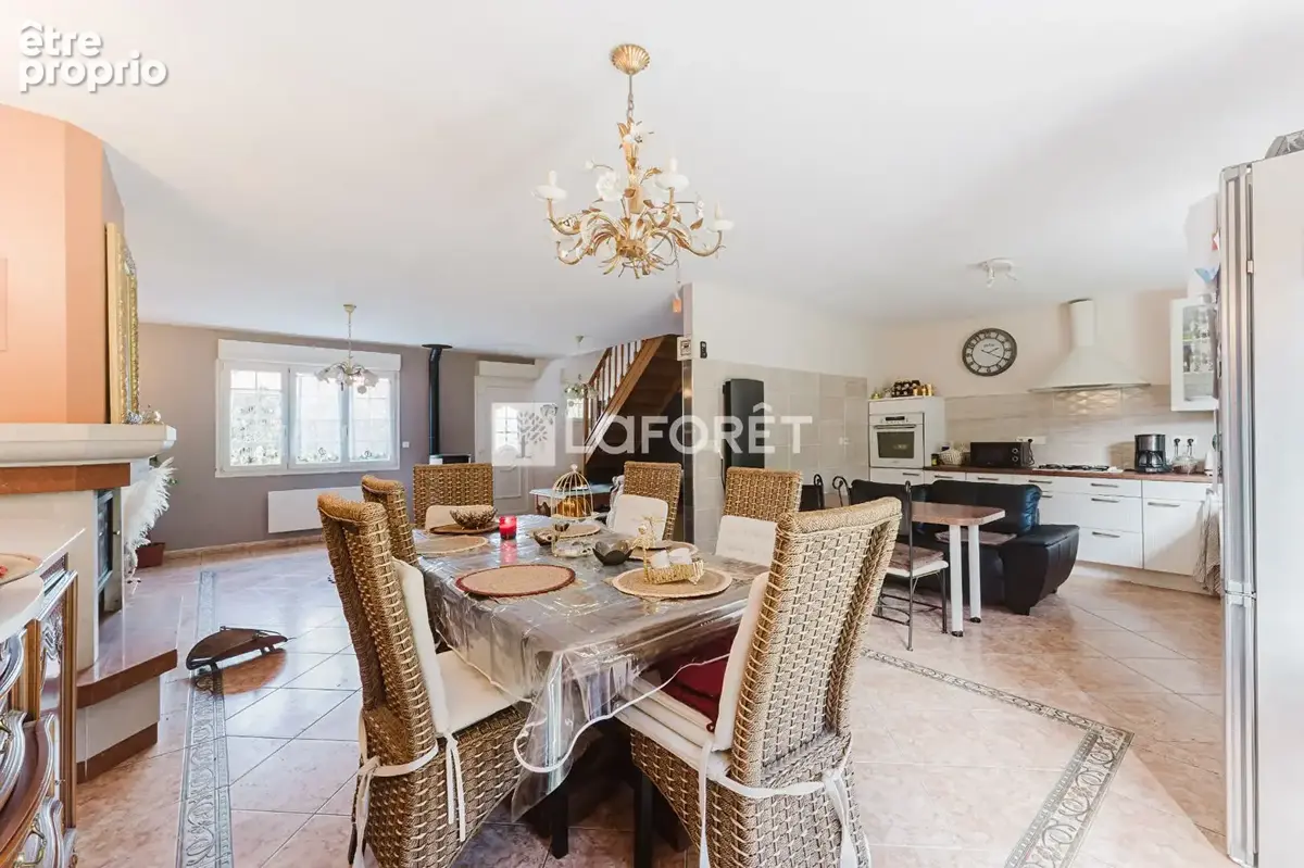 Pavillon semi plain pied de 136 m2, 4 ch, jardin, garage, carport - photo 4