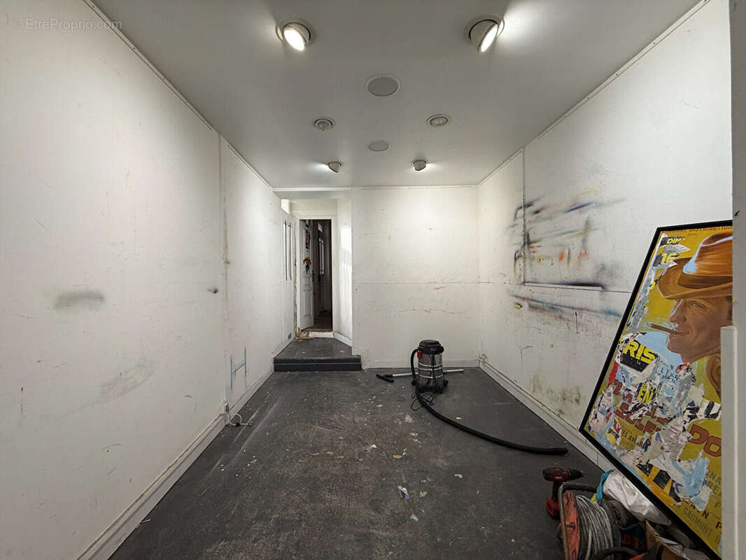 Commerce à SURESNES