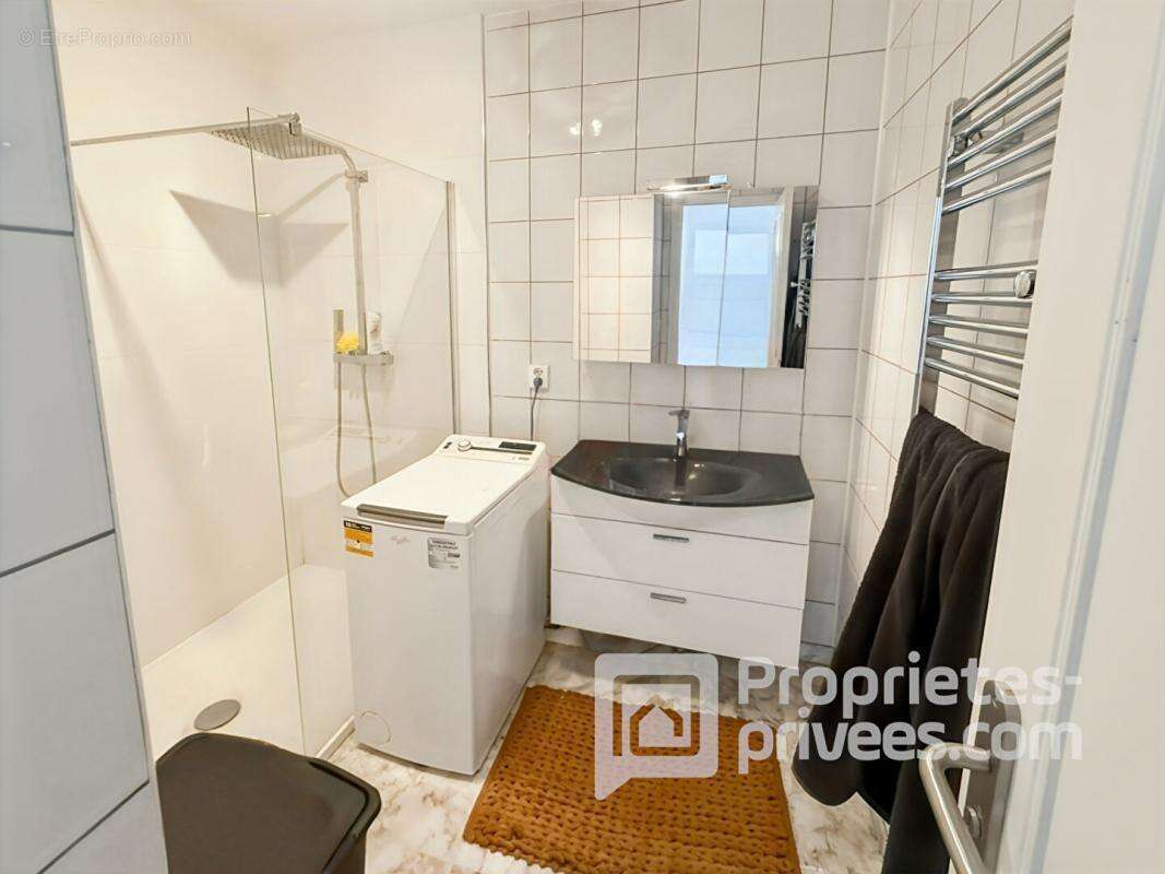 Appartement à VILLENEUVE-LOUBET