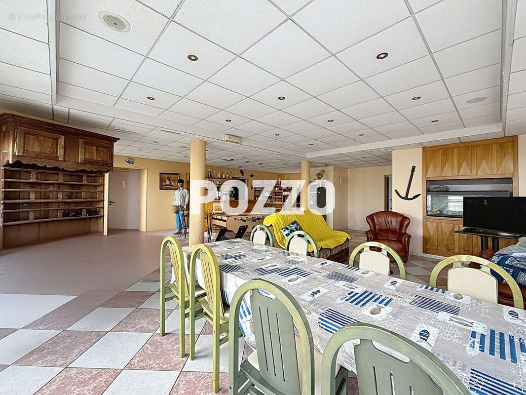 Commerce à GOUVILLE-SUR-MER