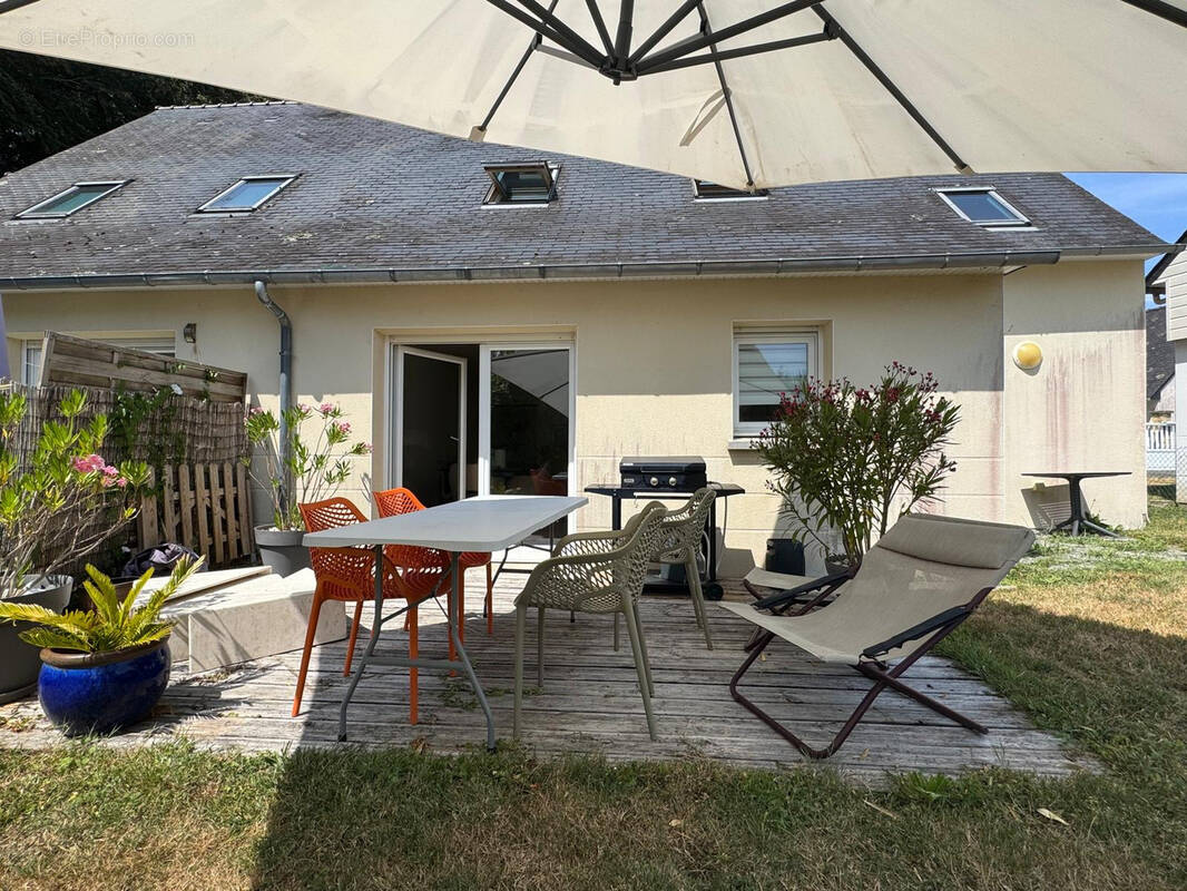 Maison de 2007 sur PLEUVEN - photo 1
