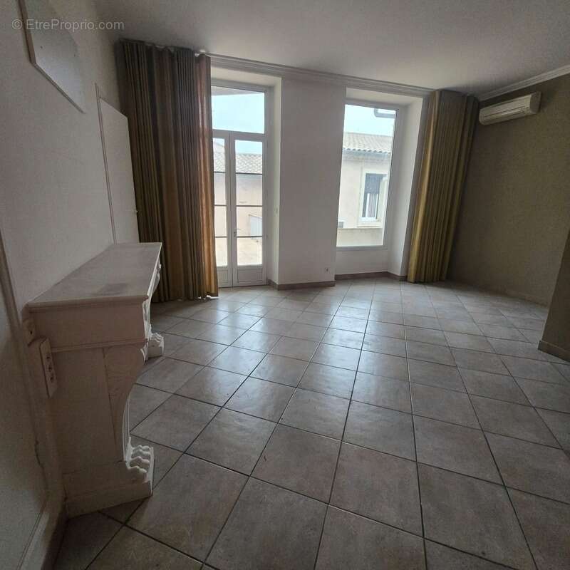 Appartement à LUNEL