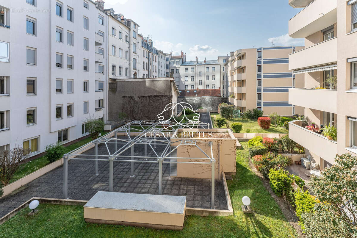 Appartement à LYON-6E