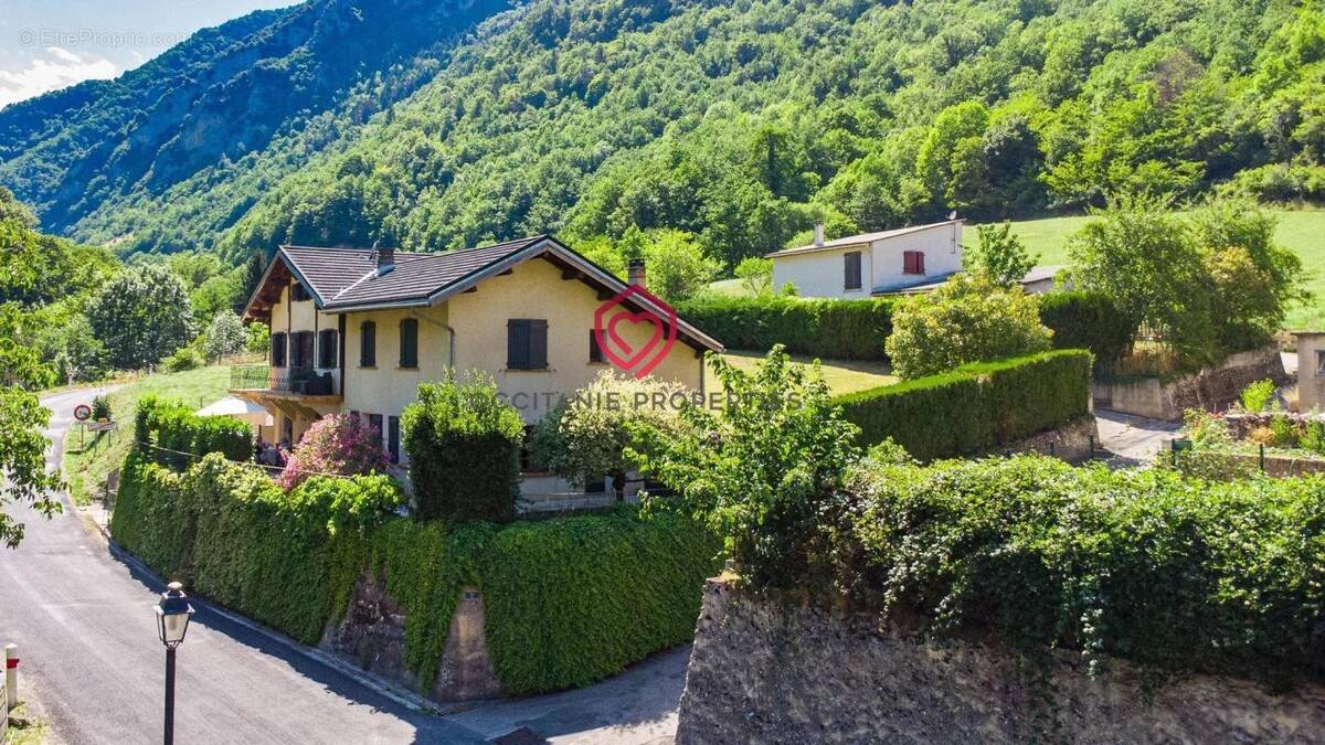 Maison à AXAT