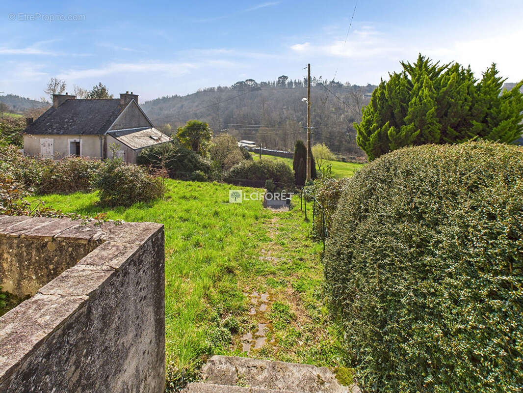 Maison à PONT-DE-BUIS-LES-QUIMERCH