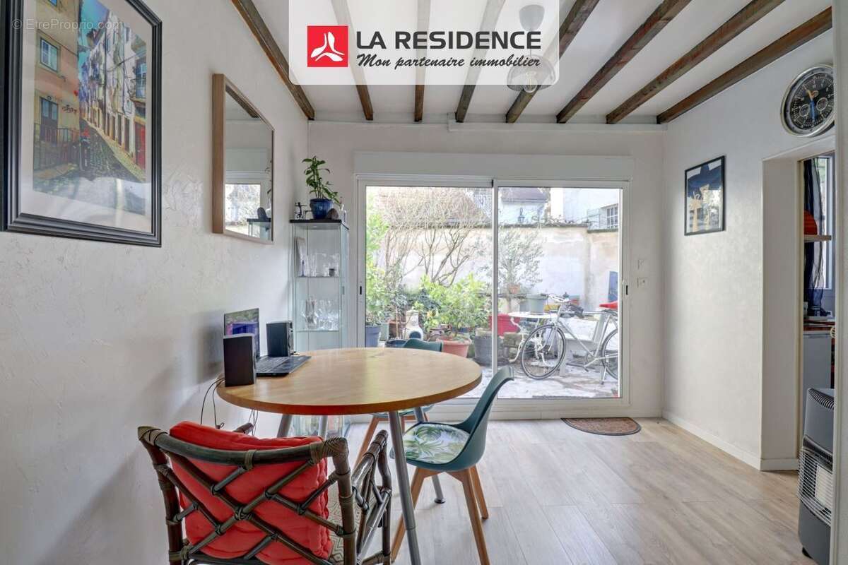 Maison à NEAUPHLE-LE-CHATEAU