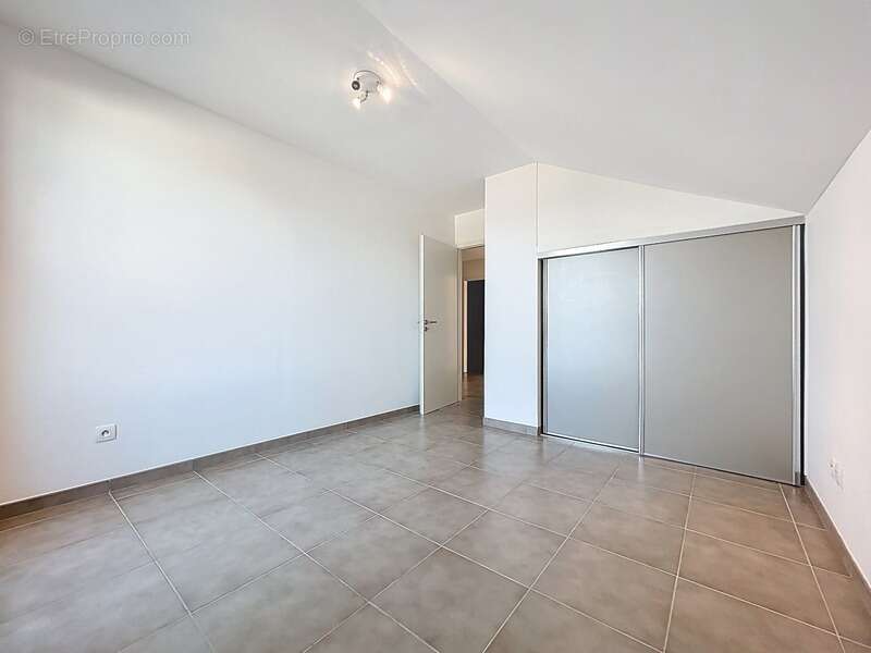 Appartement à VILLE-LA-GRAND