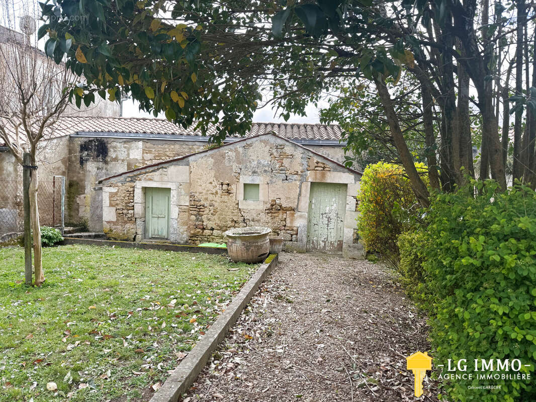 Maison à RIOUX