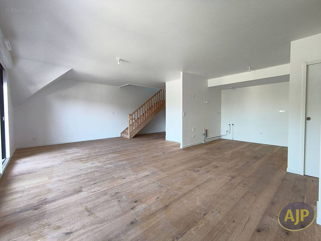 Appartement à PACE