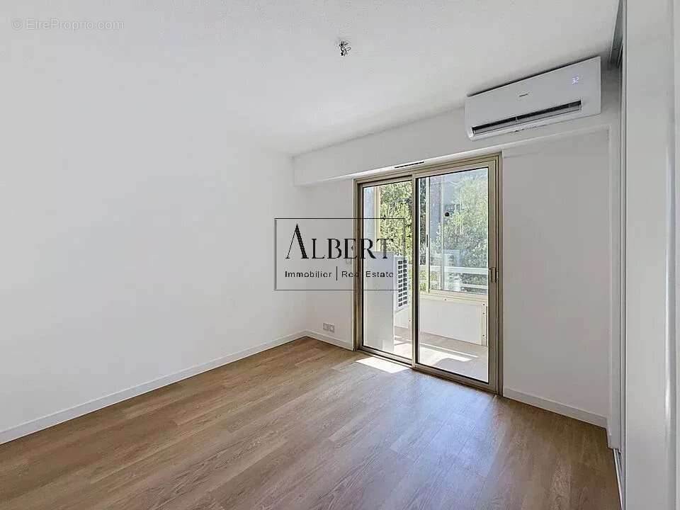 Cannes Montfleury : 2P rénové de 51 m² avec véranda climatisée, à 5 min des plages et de la Rue d'Antibes - photo 6