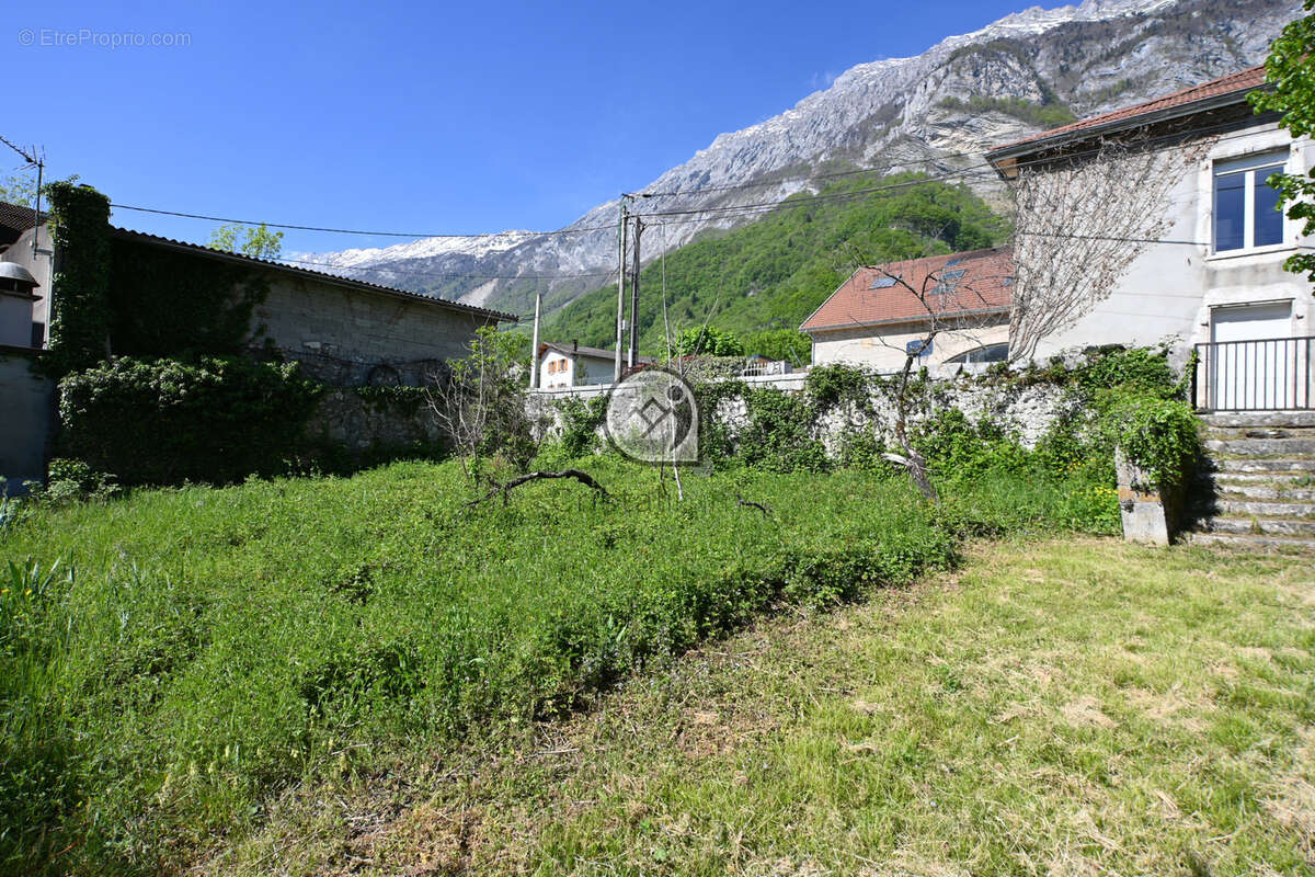 Terrain constructible sur Saint-Paul-de-Varces - photo 3
