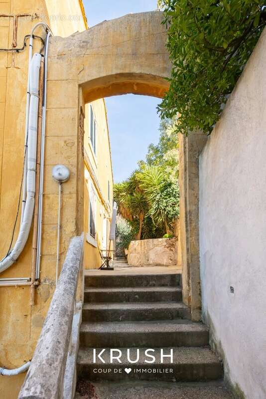 Appartement à MARSEILLE-7E