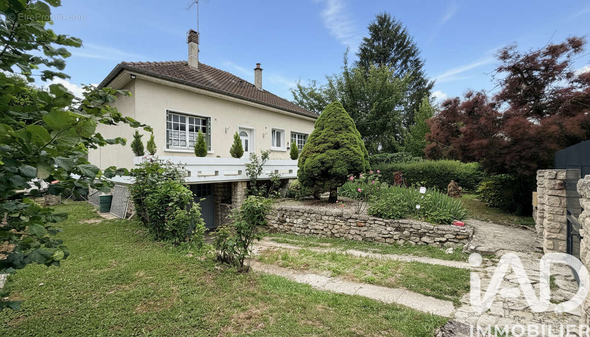 Photo 2 - Maison à CHATENAY-SUR-SEINE