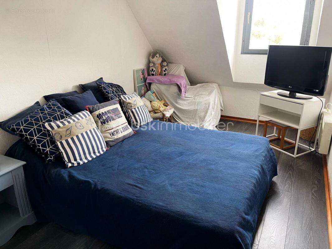 Maison à LONGPERRIER