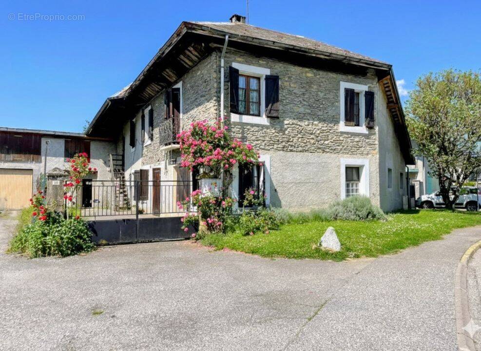 Maison à CHATEAUNEUF
