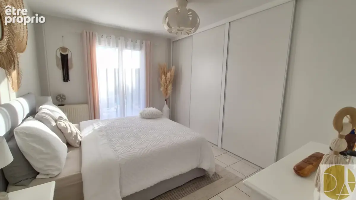 Montardon - secteur residentiel - 4 chambres - 1 bureau - piscine - - photo 11