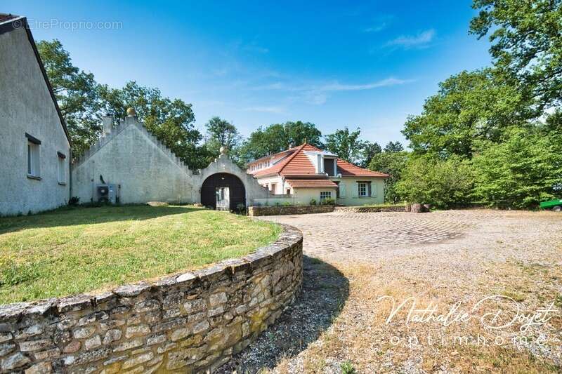 Maison à MONT-NOTRE-DAME