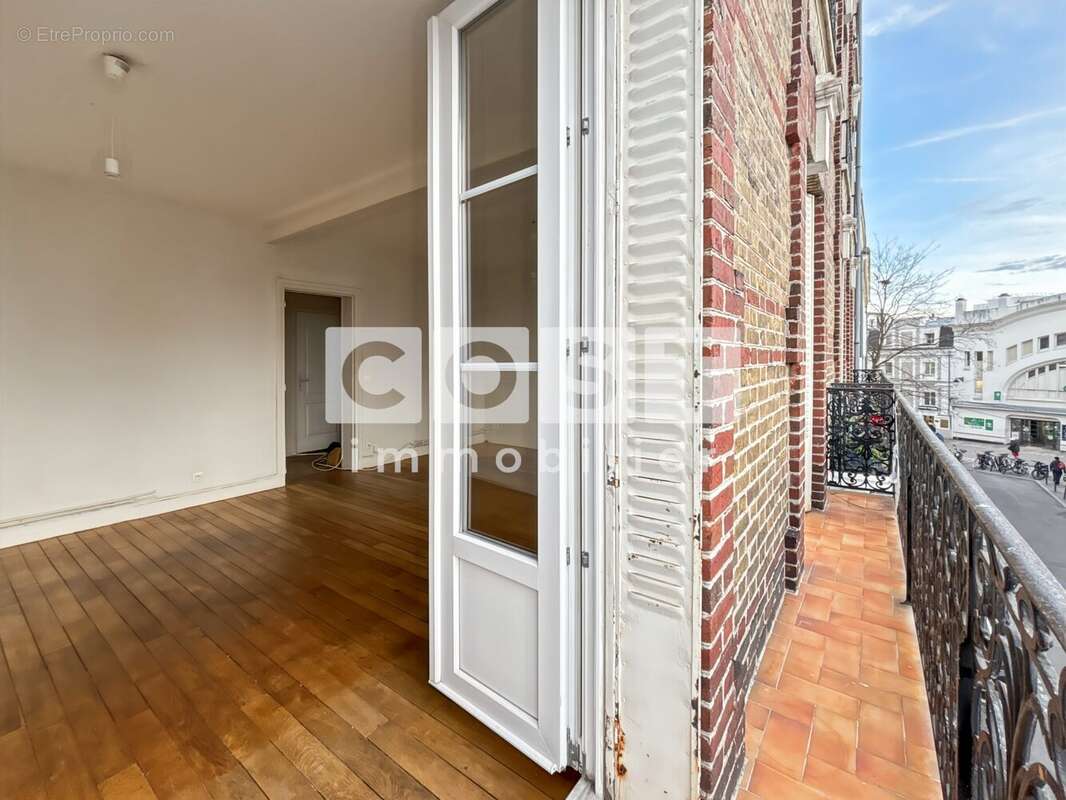 Appartement à COLOMBES