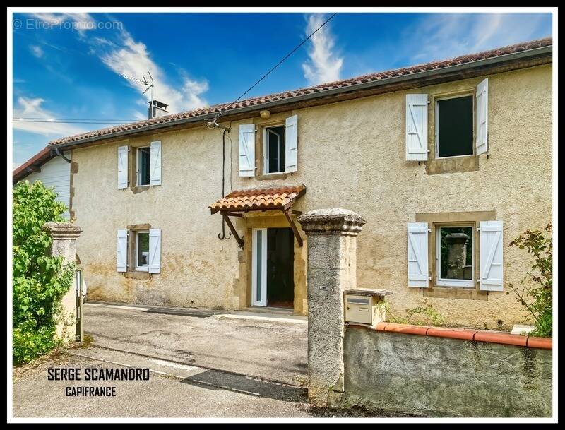 Maison à MIRANDE