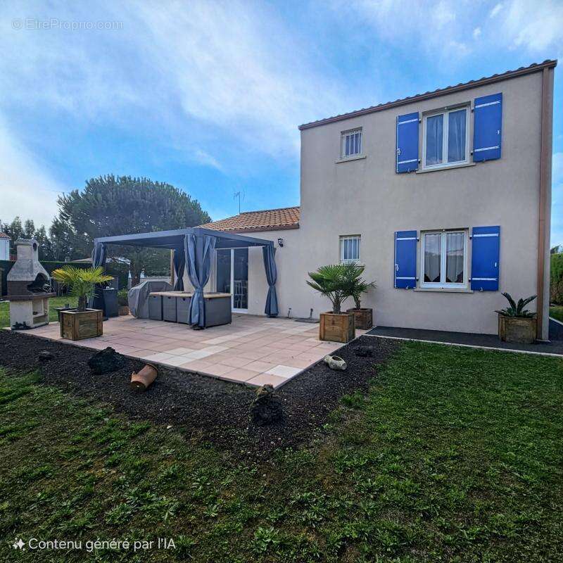 Maison à CHAILLE-LES-MARAIS