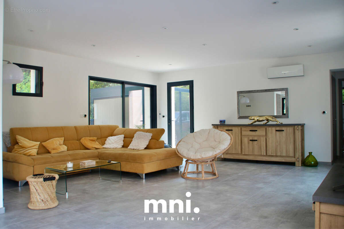 Maison à SIX-FOURS-LES-PLAGES