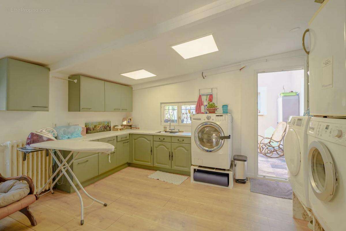 Maison à LA VALETTE-DU-VAR