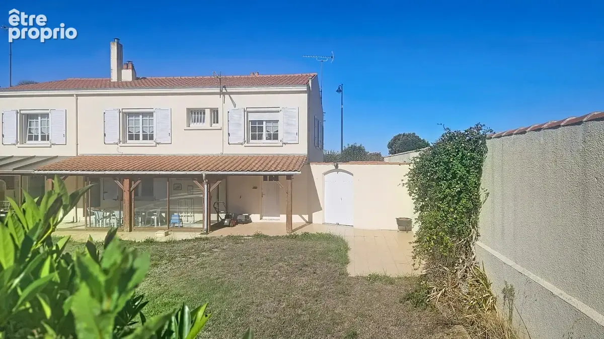 L’houmeau – aux portes de la rochelle – maison familiale à fort potentiel- jardin avec double acces - photo 12