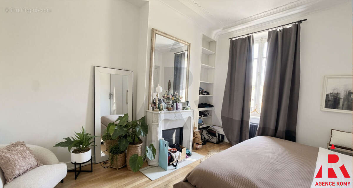 Appartement à VERSAILLES